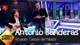 Antonio Banderas y Pablo Motos hacen una versión de la canción del Mariachi en El Hormiguero 30 [upl. by Wolfram]