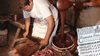 CHOCOLATE artesano del siglo XIX Receta y elaboración tradicional a la piedra  Documental [upl. by Mungam]